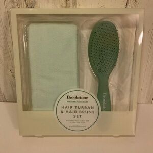 Brookstone Hair Turban and Hair Brush Set